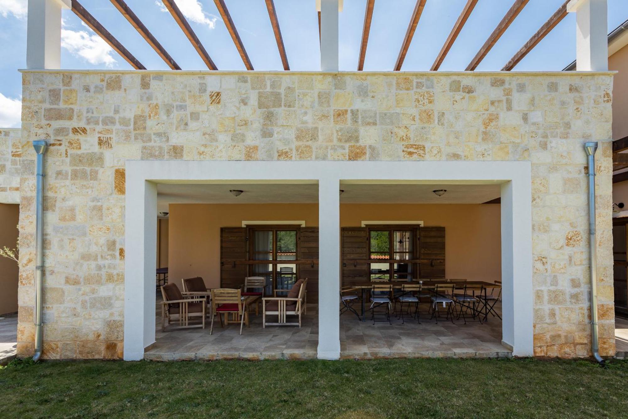 Villa Cirka In Central Istria For 14 Persons With Pool Heating & Pool Table Svetvincenat Exterior photo